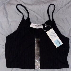 Emma & Sam black ribbed crop tank top w/ rhinestone detail. Size Large